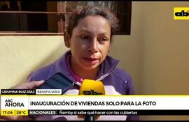 Inauguración de viviendas solo para la foto