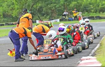 Todo está listo para el arranque mañana del Campeonato Nacional de Karting 2023, en el kartódromo de Ñu Guasu, desde las 11:00.