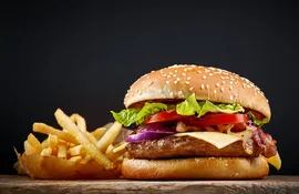 La inflación y la suba del precio de la carne encarecieron los precios de las comidas rápidas.
