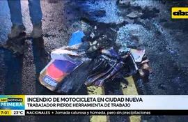 Incendio de motocicleta en Ciudad Nueva
