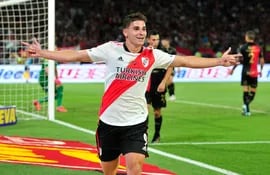 Julián Álvarez fue transferido al Manchester City, pero seguirá hasta junio en River Plate.