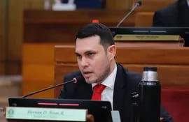 Senador Hernán David Rivas (ANR, HC).
