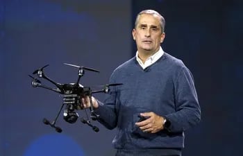 at-t-dijo-que-se-asociara-con-intel-para-probar-drones-en-su-red-inalambrica-de-alta-velocidad-lte-el-proveedor-trabajara-con-intel-para-evaluar-la-e-233535000000-1432875.jpg