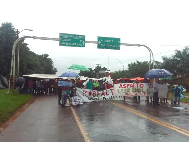 Esta imagen corresponde a la movilización realizada hace una semana en la zona de Guayaybí sobre la ruta PY08