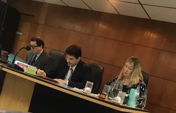 Integrantes del tribunal especializado en delitos económicos que juzga el exintendente de San Antonio, Rául Isaac Mendoza Ramos (PLRA).