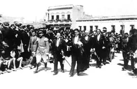 eligio-ayala-centro-el-dia-que-asumio-la-presidencia-en-1924--191141000000-1053902.jpg