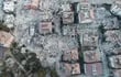 Vista aérea de la destrucción que dejó el sismo de 7,8 el pasado 6 de febrero en Antakya, Turquía.  (AFP)