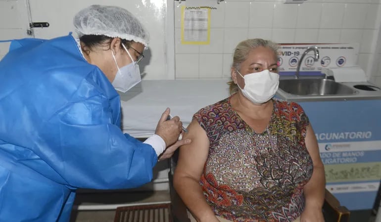 La vacunación en nuestro país inició el pasado 22 de febrero con la inmunización del personal de salud de terapia y contigencia.