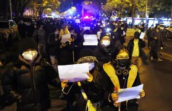 Las protestas contra la política de ‘cero covid’ llegan a las calles de Pekín