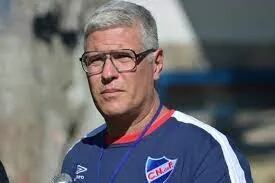 El técnico uruguayo Álvaro Gutiérrez Felscher (53 años).