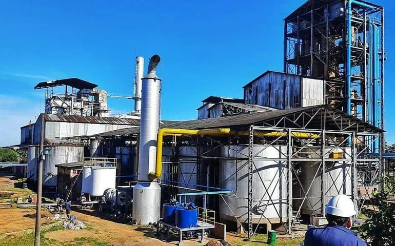 Petropar ya invirtió millones en su planta de Troche y ahora licita un nuevo molino de caña de azúcar.