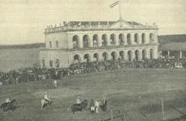 Antigua sede del palacio de gobierno (hoy Centro Cultural Cabildo), donde llegaron los trofeos de guerra