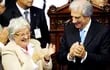 el-presidente-de-uruguay-tabare-vazquez-y-la-senadora-lucia-topolansky-que-asumiria-la-vice-presidencia-del-pais-efe-210658000000-1627400.jpg