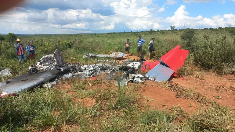 Una avioneta cayó este domingo en la comunidad Río Verde, distrito de Curuguaty.