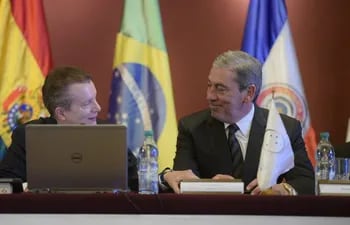 Durante la sesión de hoy, se anunció que, a partir del 1 de enero de 2022, tendrá la presidencia del Parlasur, el parlamentario paraguayo Tomás Bittar.