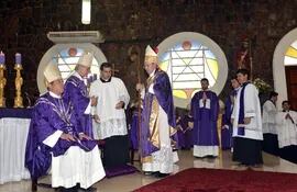 nuevo-obispo-invito-a-trabajar-por-la-unidad-en-el-este-y-canindeyu-194629000000-1273922.jpg