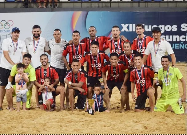 Libertad celebró el título en la Segunda Etapa de la Superliga.