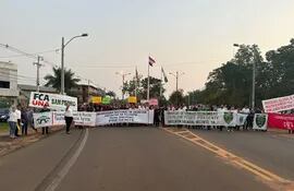 Universitarios de San Pedro de Ycuamandyyú se unen y se movilizan en apoyo a sus pares, exigen al gobierno aumento del presupuesto