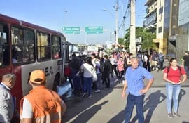 Reguladas de transporte público sobre Artigas y la Transchaco.