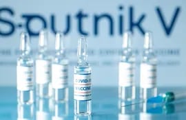 Las gestiones son para adquirir la Sputnik V de Gamaleya o una de las vacunas chinas de Sinovac o Sinopharm.