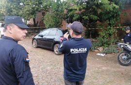 Agentes de la Policía inspeccionaron el lugar de abandono del automóvil de Francisco Ortiz Peña.