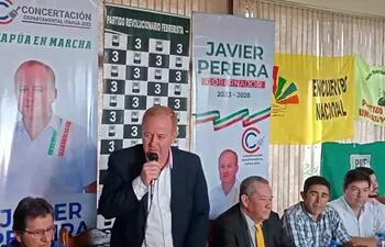 Javier Pereira, intendente de Cambyreta (PLRA) y precandidato a gobernador de Itapúa, formalizó el apoyo para las elecciones 2023 de una “Alianza para una nueva Itapúa”, integrada por 17 partidos políticos.