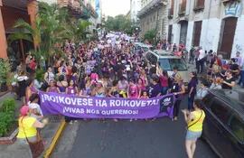 mujeres-marcha-200700000000-1561337.jpg