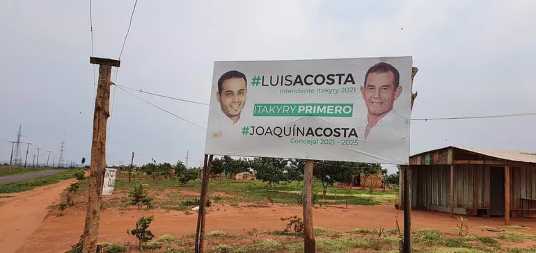Luis Carlos Acosta y Joaquín Acosta, hijo y padre respectivamente, prófugos en el caso del homicidio de Carlos Aguilera.