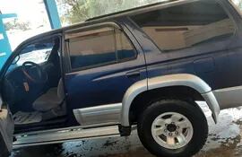 Un hombre denunció el robo de su vehículo en las inmediaciones del Hospital Regional de Luque.