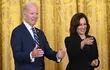 El presidente de Estados Unidos, Joe Biden (i) y la vicepresidente, Kamala Harris, durante un encuentro en la Casa Blanca.  (AFP)
