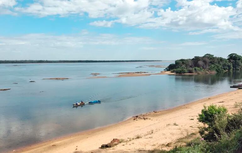 A 20 cm llegó el río Paraná en la zona del Puerto de Ayolas, tras las lluvias aguas arriba, aumentando 10 cm en comparación con el pasado 3 de mayo.