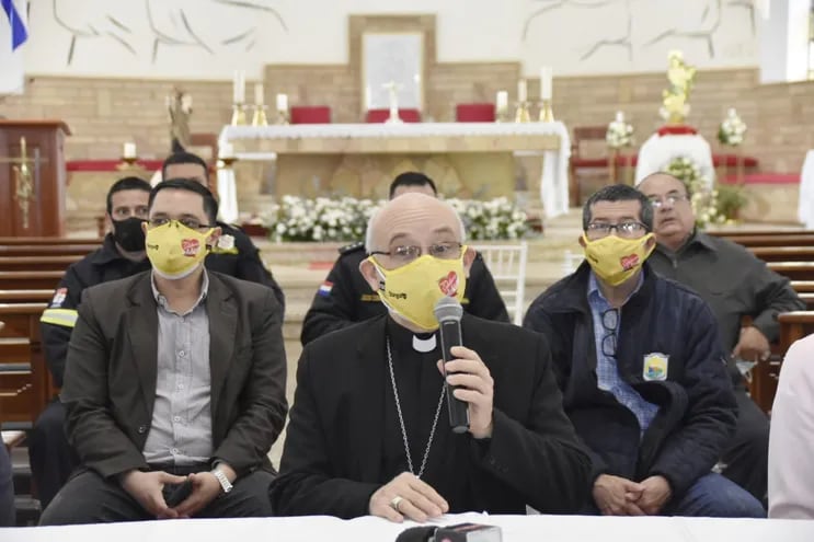 El obispo de Encarnación, Javier Pistilli, coordinador de la campaña, presentó el proyecto de trabajo que se extenderá por un mes.