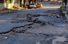 calles-carcomidas-por-peligrosos-agujeros-201219000000-1114760.jpg