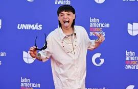 El cantante mexicano Peso Pluma canceló su presentación en Tijuana, tras haber recibido amenazas.