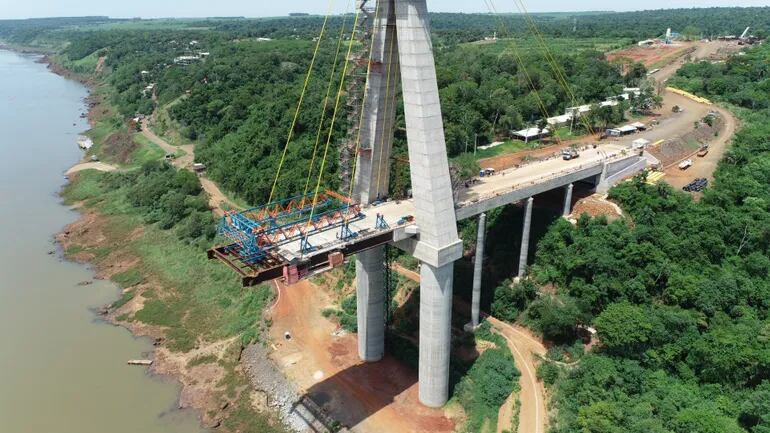 La obra del Puente de la Integración registra un avance del 77%. Debe concluir en el segundo semestre de 2022.