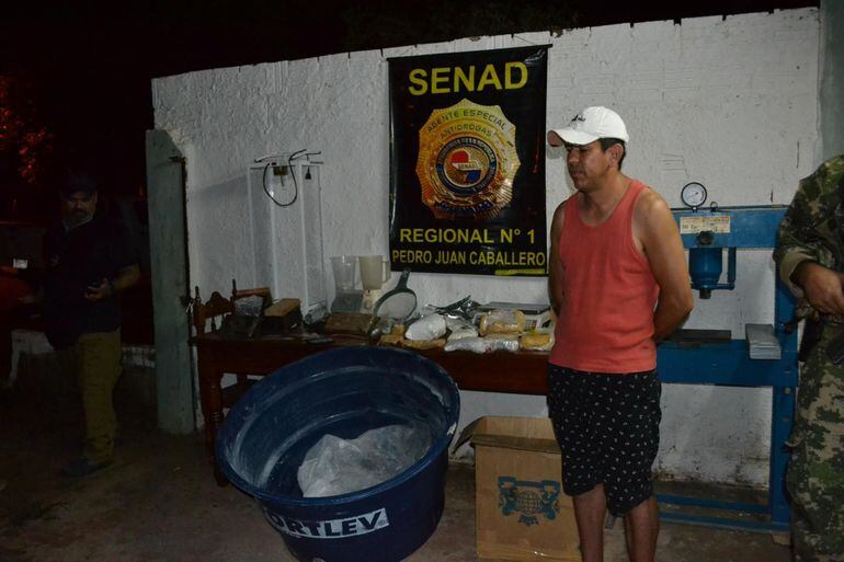 Incautan Más De 2 Kg De Cocaína Nacionales Abc Color Incautan Más De 2 Kg De Cocaína Nacionales Abc Color