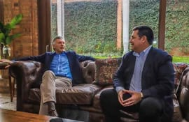 Reunión entre Mauricio Macri y Horacio Cartes, este lunes en Asunción.