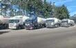 Unos 20 camiones seguían esperando ayer que una refinadora les provea de GLP en la ciudad de Campana (Buenos Aires).