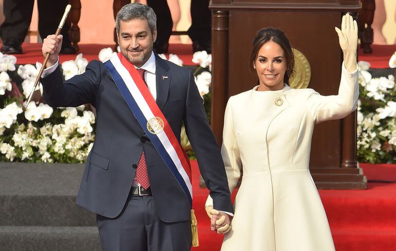 El presidente Mario Abdo Benítez junto con la primera dama, Silvana López.