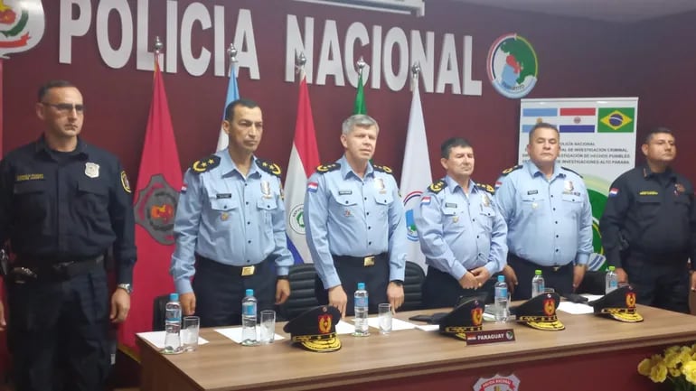 Asumen nuevas autoridades policiales en Alto Paraná.