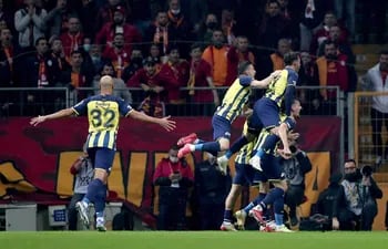 El tanto de Miguel Crespo le dio el triunfo a Fenerbahçe.