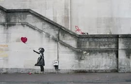 Banksy: Girl and Heart Balloon
