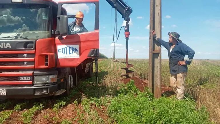 Los primeros trabajos para el mejoramiento del sistema eléctrico se están iniciando en la comunidad General Díaz.