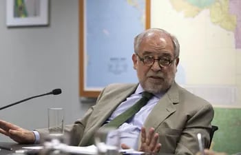 el-asesor-de-la-presidencia-de-brasil-marco-aurelio-garcia-defiende-la-violentacion-democratica-de-chavistas-mientras-que-condeno-proceso-constitucion-224051000000-504675.jpg