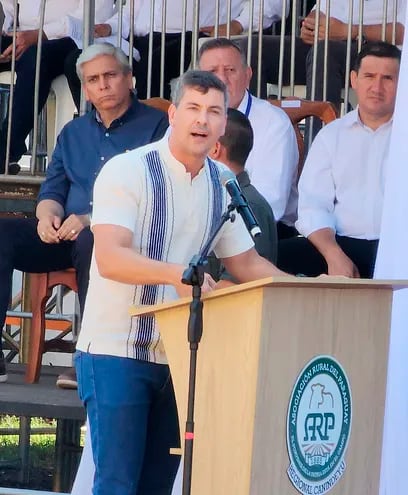 El presidente Santiago Peña en el acto de inauguración de la Expo Canindeyú 2024 en La Paloma del Espíritu Santo.