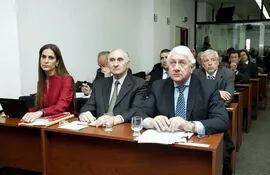 el-expresidente-argentino-fernando-de-la-rua-c-durante-el-juicio-por-sobornos-a-senadores-iniciado-el-ano-pasado-archivo-194453000000-1028744.jpg