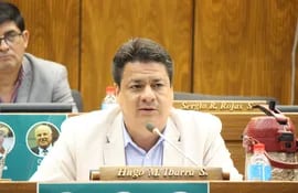 Diputado Hugo Ibarra (ANR, oficialista) solicitó una sesión extraordinaria para elegir al defensor del pueblo adjunto, sin embargo no lograron los votos suficientes.