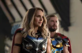Thor amor y trueno película Natalie Portman Chris Hemsworth