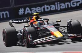 Sergio Pérez (Red Bull) saldrá 3° hoy en la carrera larga detrás de Leclerc (pole) y Verstappen.