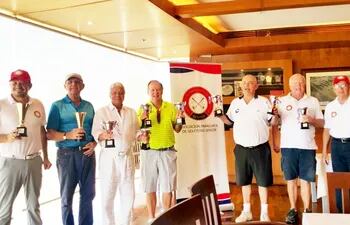 premiacion-de-los-ganadores-de-las-distintas-categorias-de-la-segunda-fecha-del-torneo-2018-de-la-asociacion-paraguaya-de-golfistas-seniors--223613000000-1701377.jpg